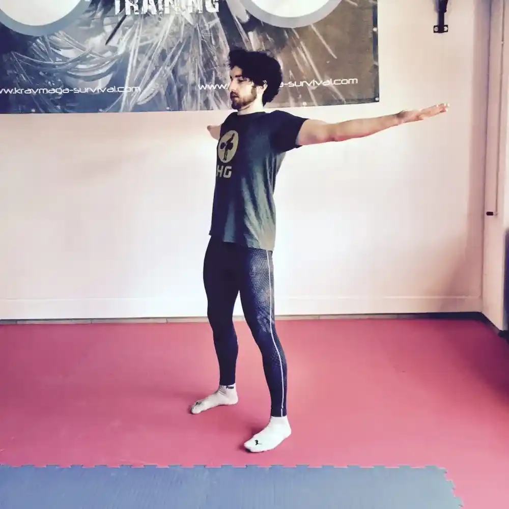 Übung: Kruzifix Stretch
